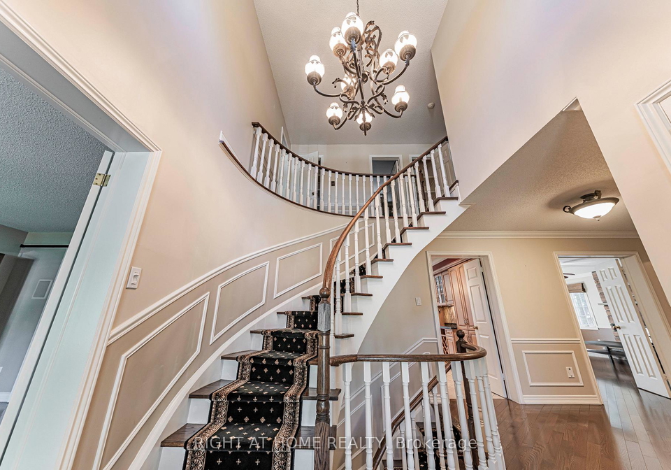 1746-the-loft-mississauga-ontario-w13772936