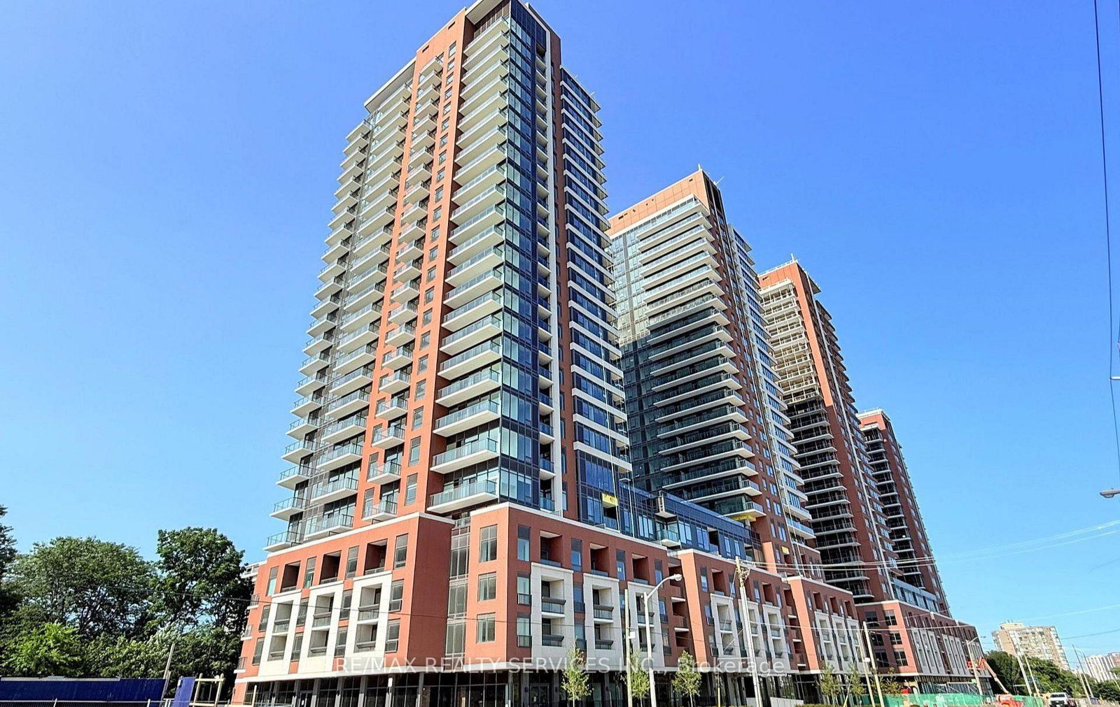 4010-eglinton-avenue-w-toronto-etobicoke-ontario-w13773048
