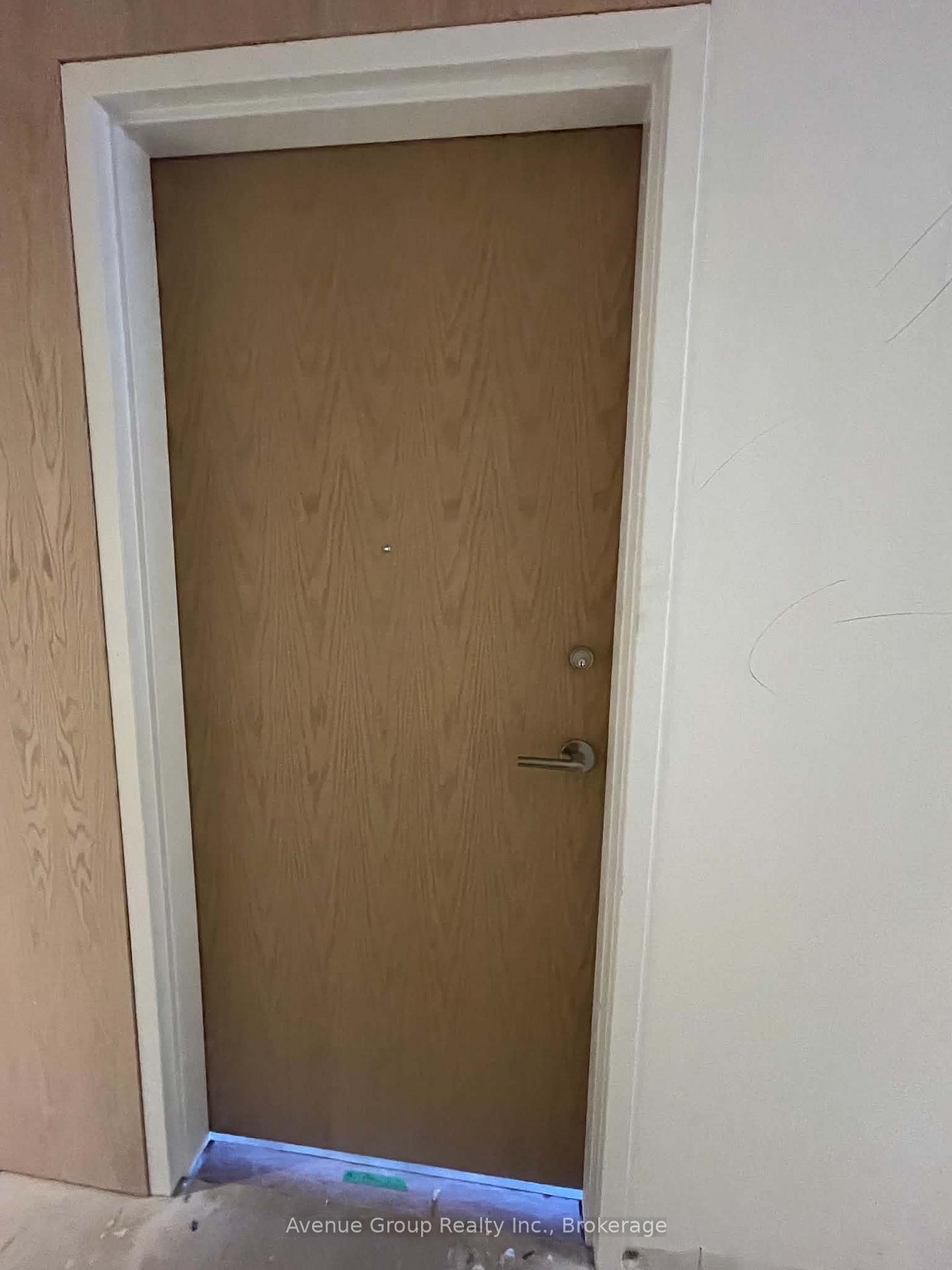 2825-jane-street-toronto-york-ontario-w13773168