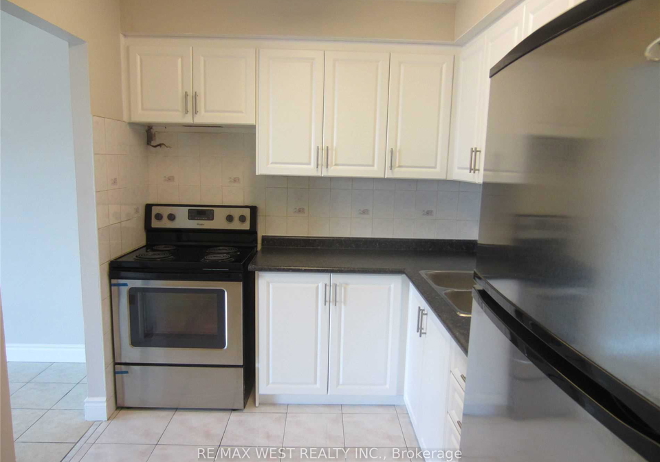 2965-islington-avenue-toronto-york-ontario-w13773244