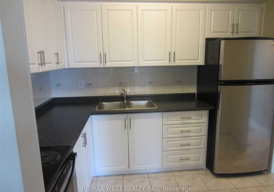 2965-islington-avenue-toronto-york-ontario-w13773244
