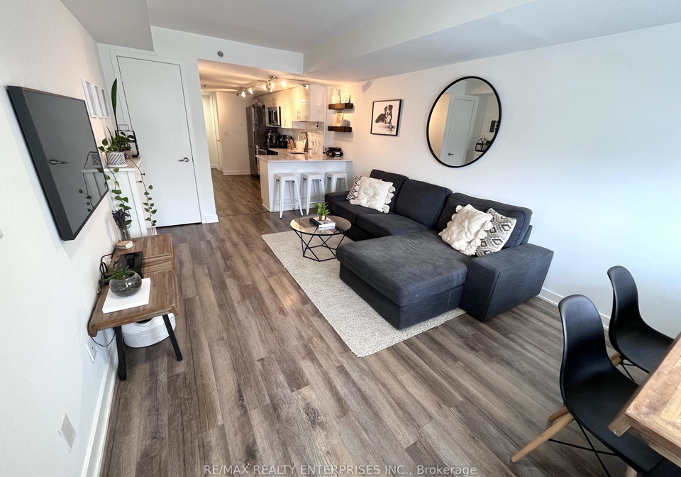 11-superior-avenue-toronto-etobicoke-ontario-w13773268