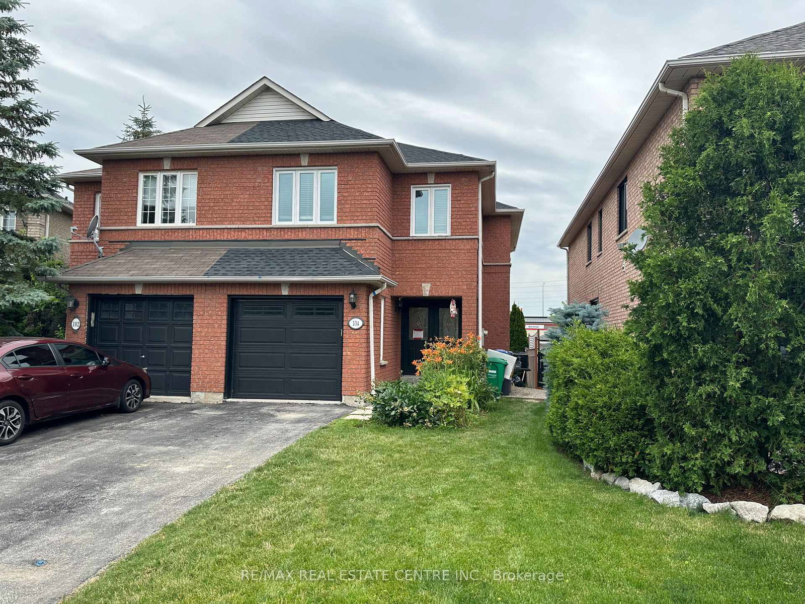 104-native-landing-crescent-brampton-ontario-w13773278
