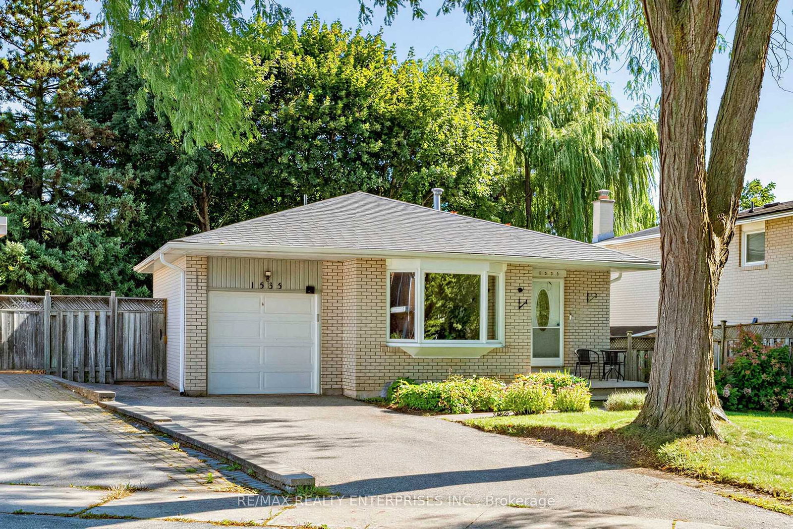 1535-thetford-court-mississauga-ontario-w13773280