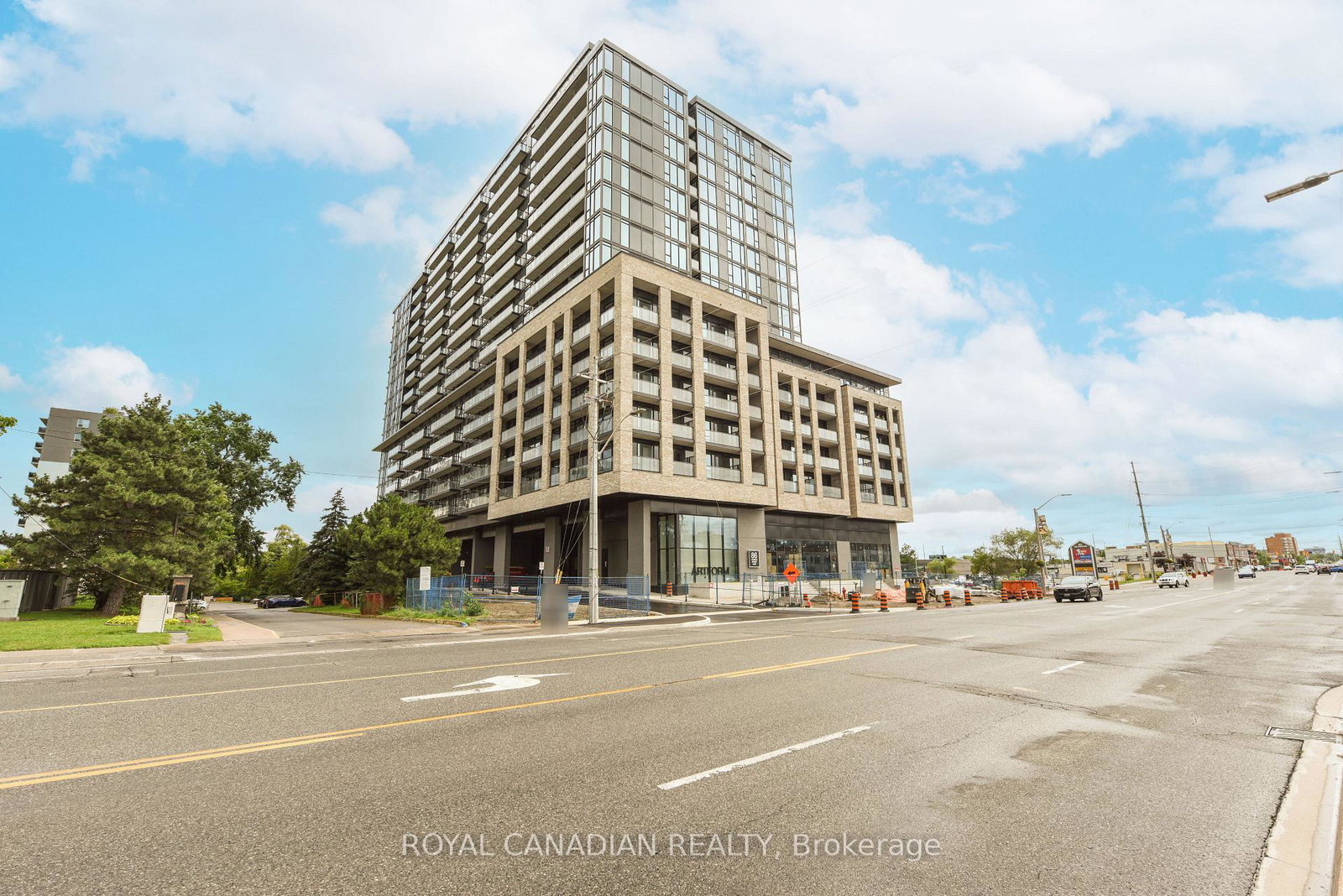86-dundas-street-e-mississauga-ontario-w13773424