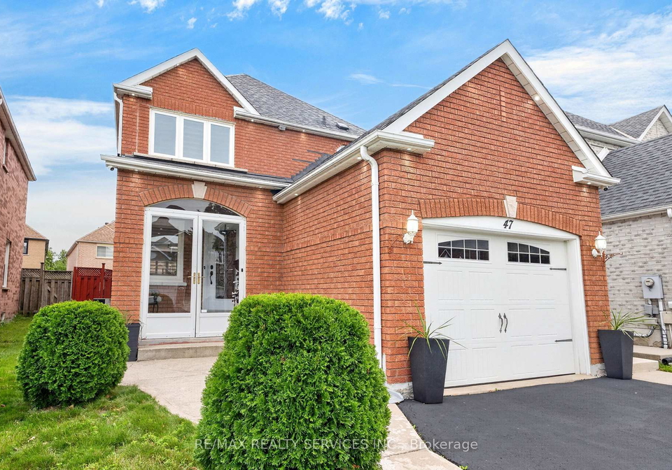 47-twisted-oak-street-brampton-ontario-w13773554