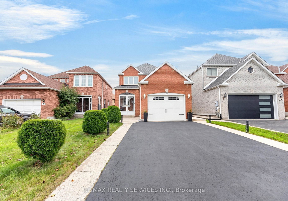 47-twisted-oak-street-brampton-ontario-w13773554