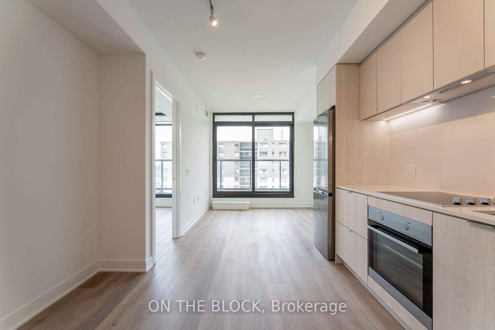 86-dundas-street-e-mississauga-ontario-w13773672