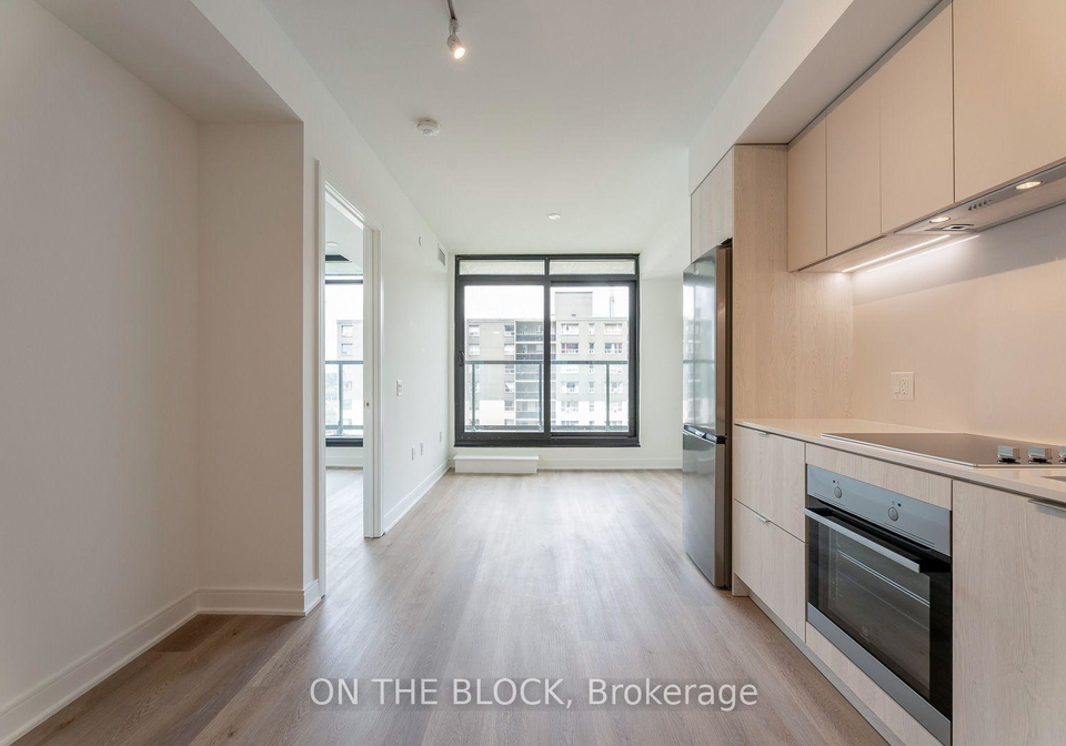 86-dundas-street-e-mississauga-ontario-w13773672
