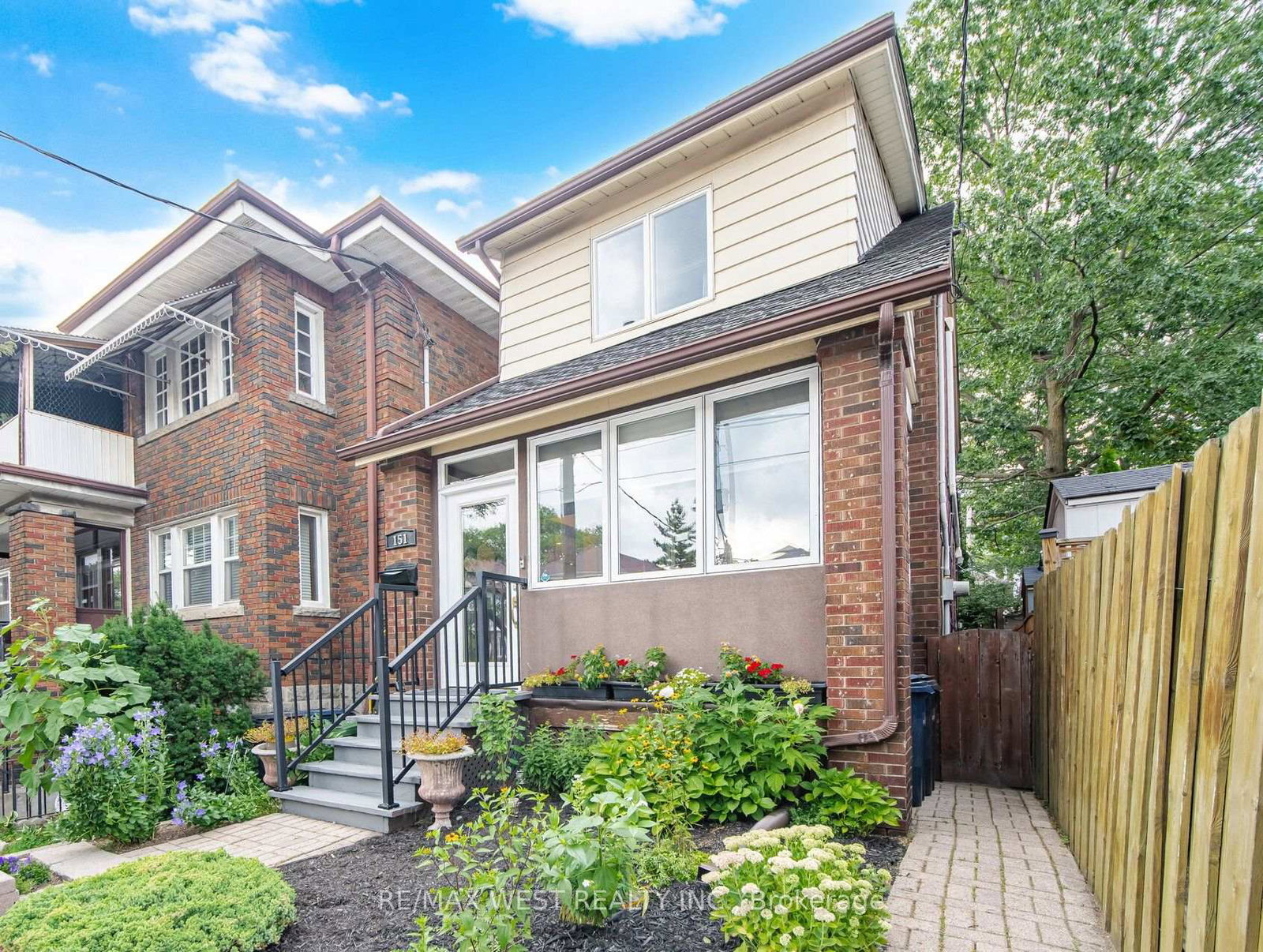 151-jane-street-toronto-toronto-ontario-w13773730