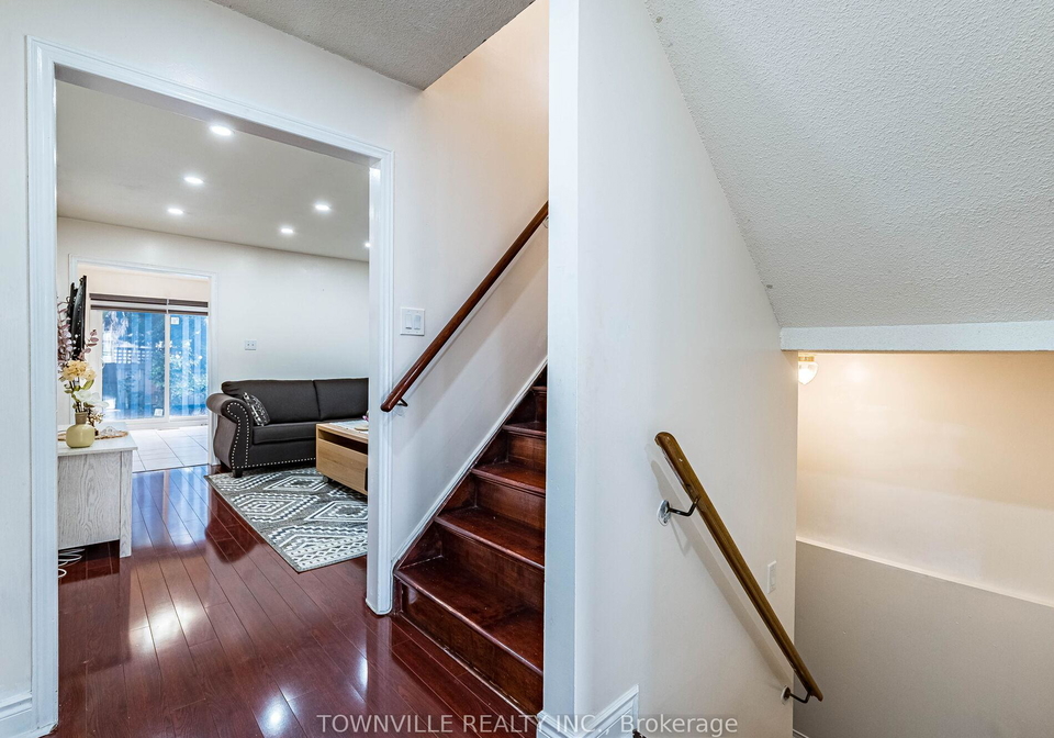 63-ural-circle-brampton-ontario-w13774258