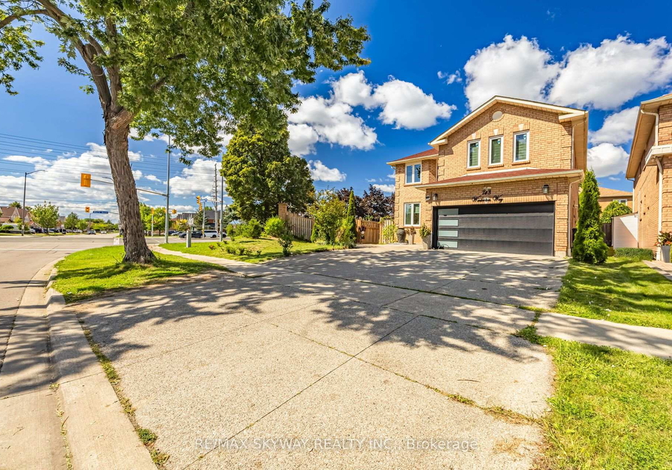 743-winterton-way-mississauga-ontario-w13774264