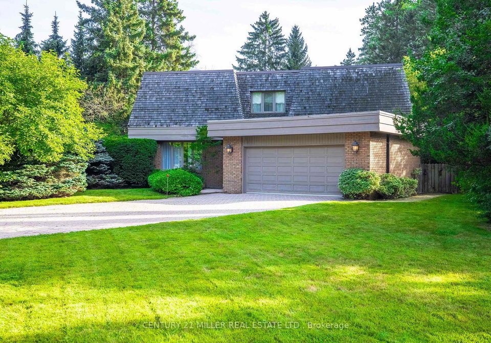 16-colonial-crescent-oakville-ontario-w13774358