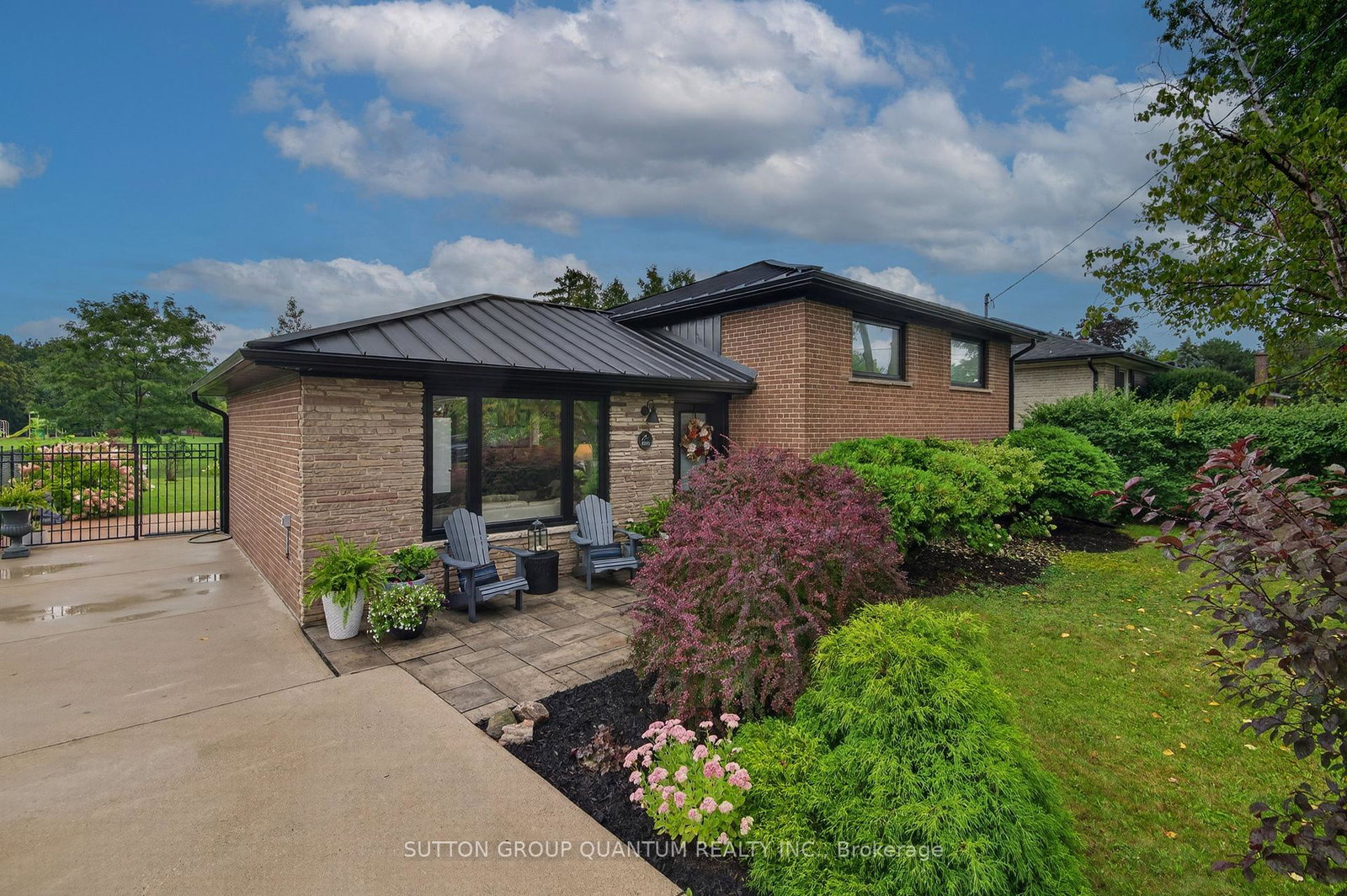 2103-seabrook-drive-oakville-ontario-w13774378