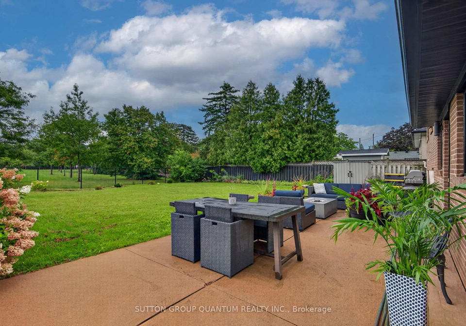 2103-seabrook-drive-oakville-ontario-w13774378