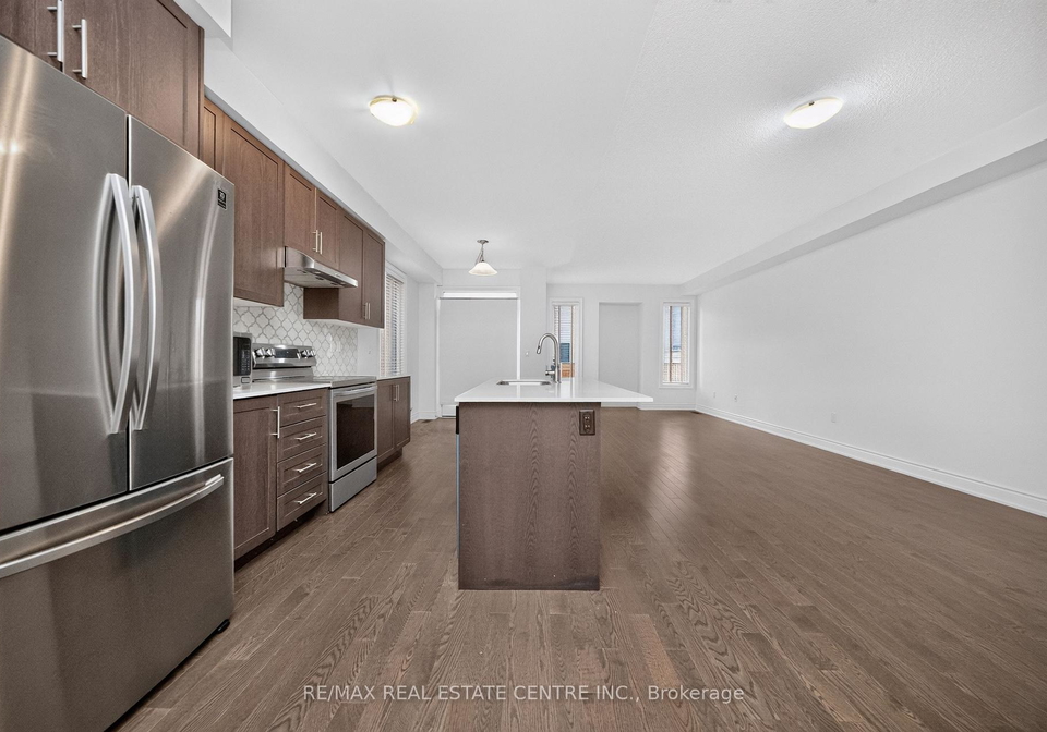 8-banner-elk-street-brampton-ontario-w13774576