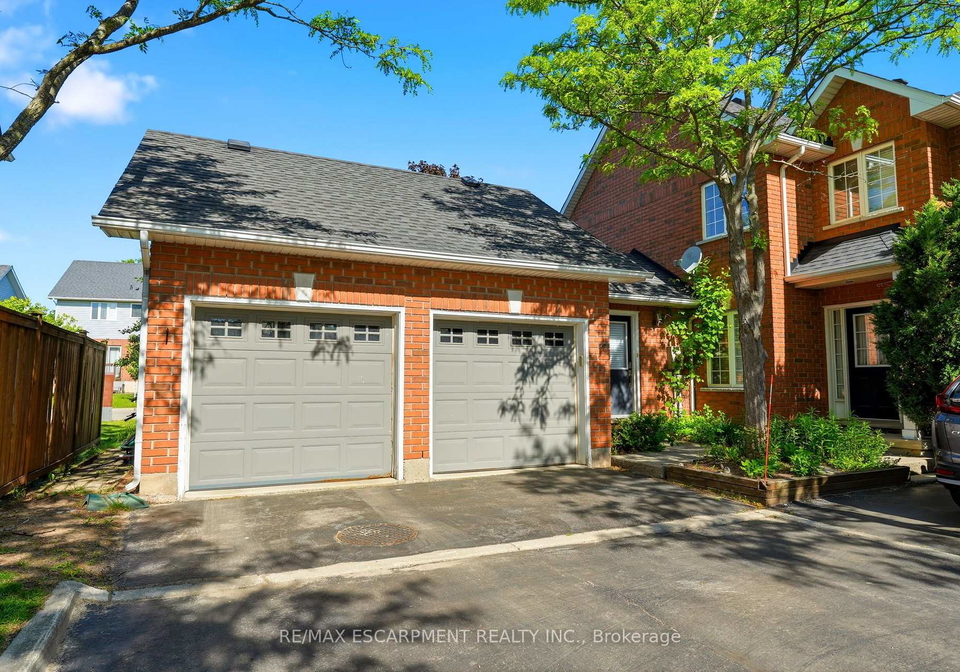 1745-creek-way-burlington-ontario-w13775006