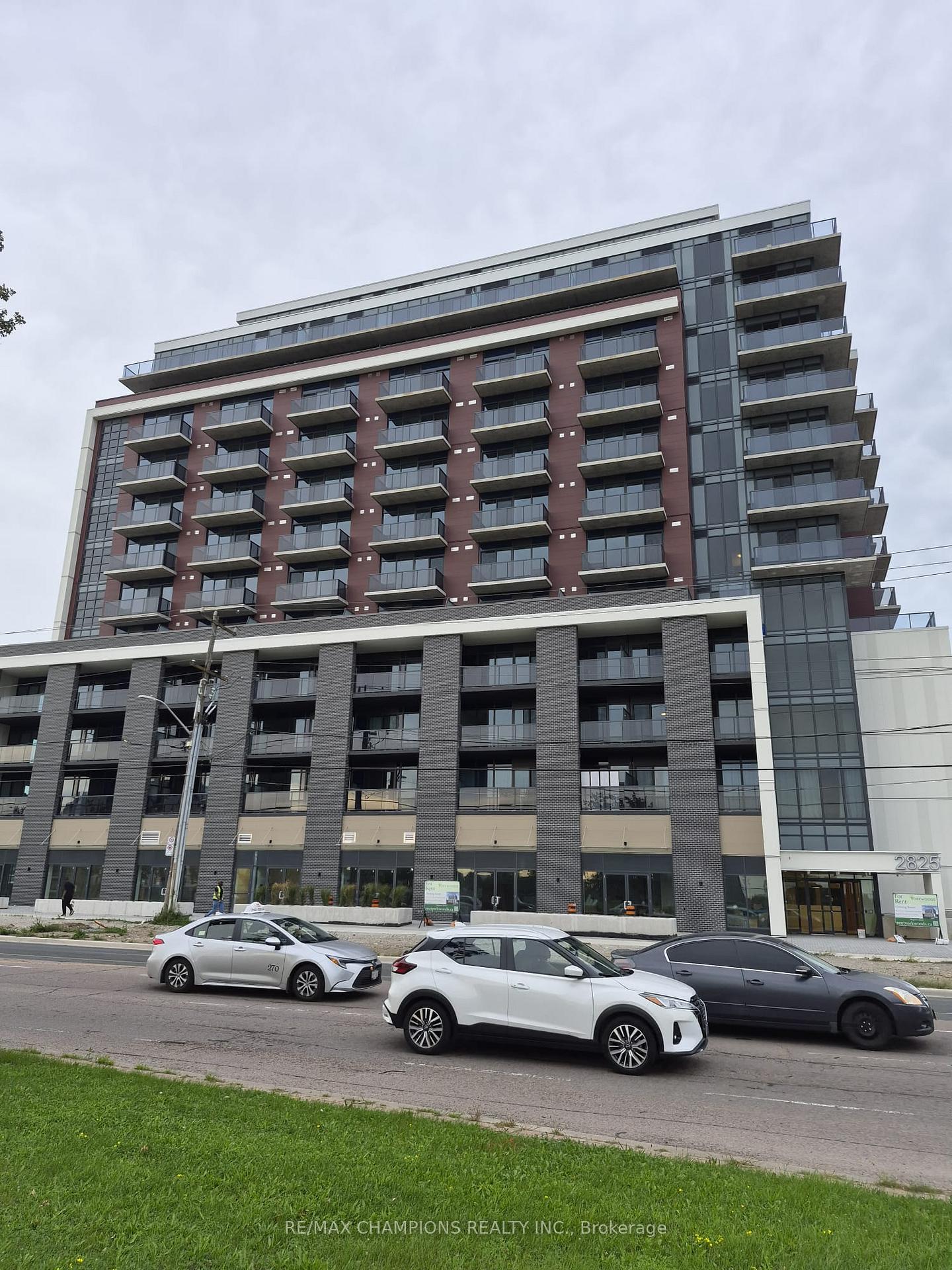 2825-jane-street-toronto-york-ontario-w13775384