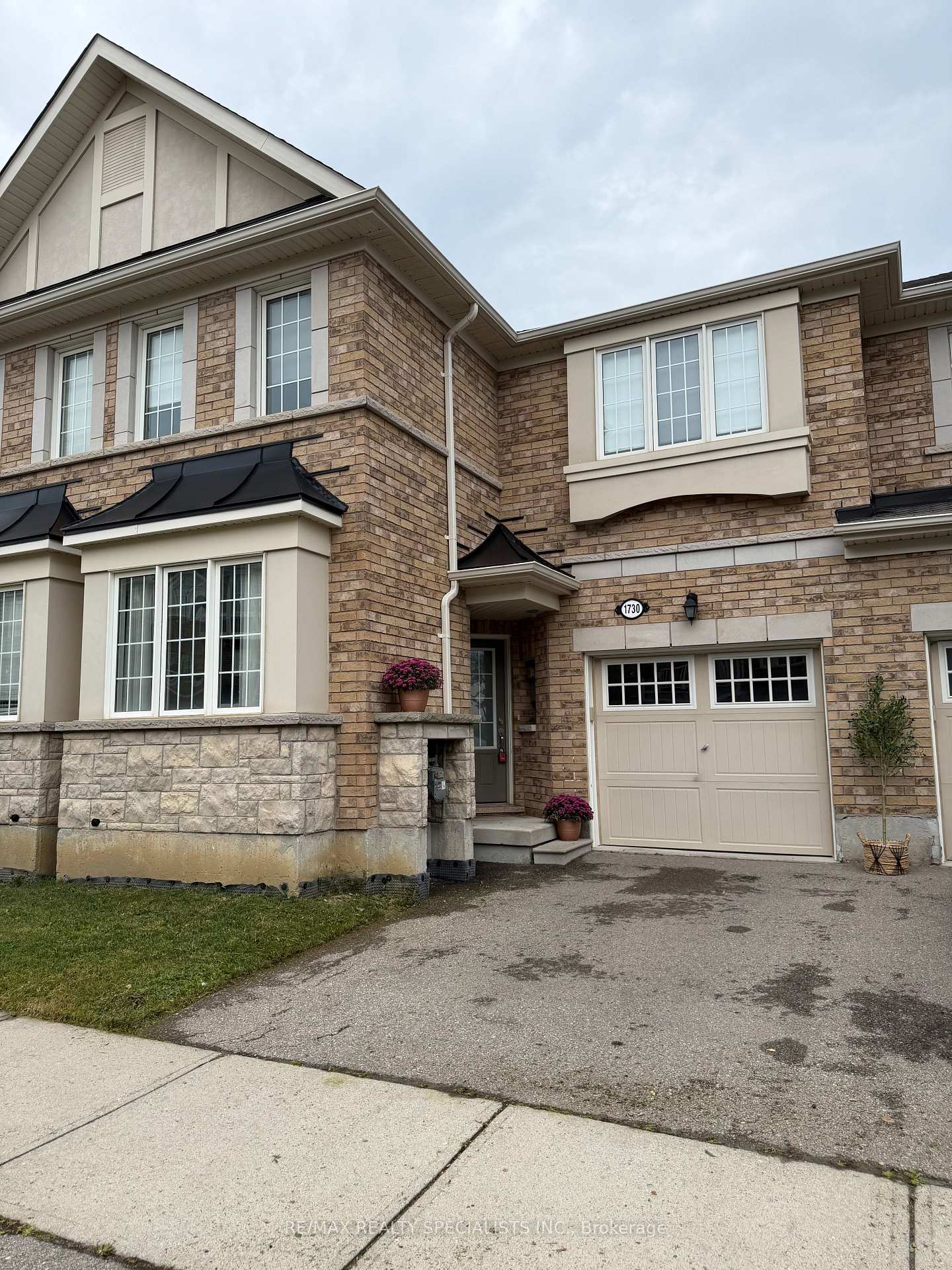 1730-copeland-circle-milton-ontario-w13775470