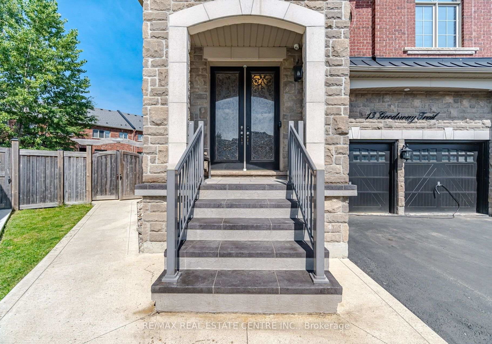 13-goodsway-trail-brampton-ontario-w13775740