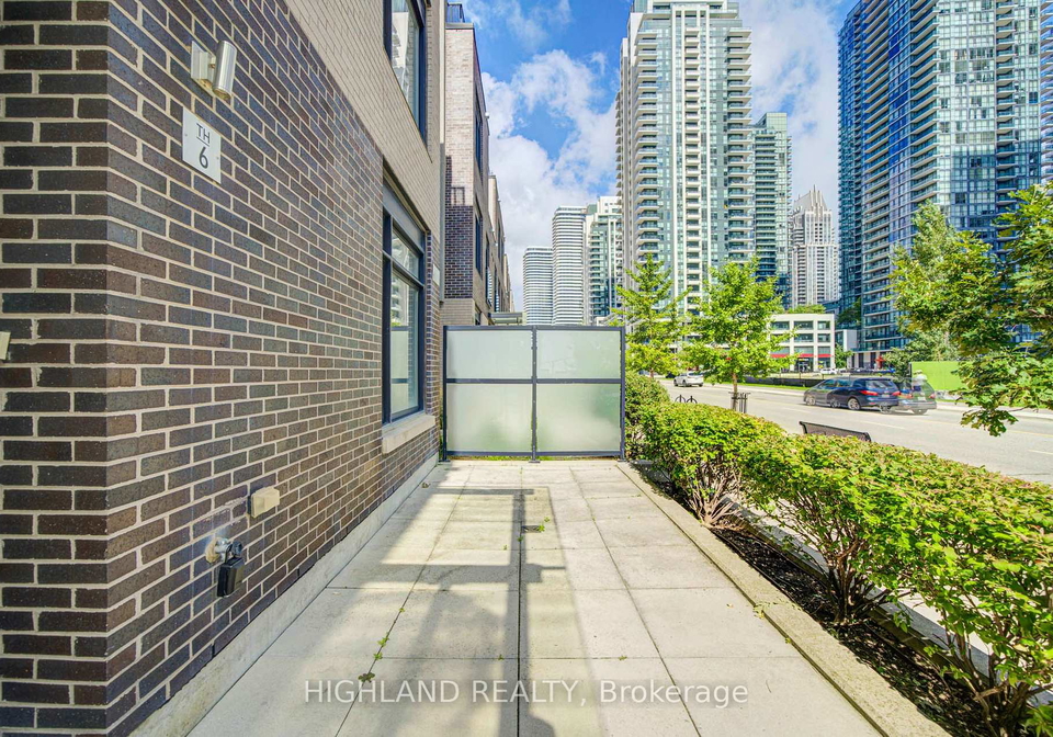 4010-parkside-village-drive-mississauga-ontario-w13775810