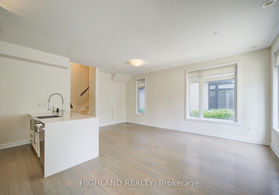 4010-parkside-village-drive-mississauga-ontario-w13775810