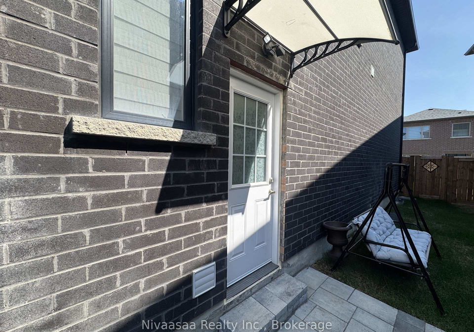 39-petch-avenue-caledon-ontario-w13775958
