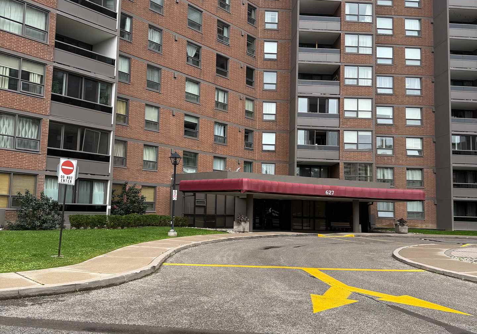 627-the-west-mall-toronto-etobicoke-ontario-w13776054