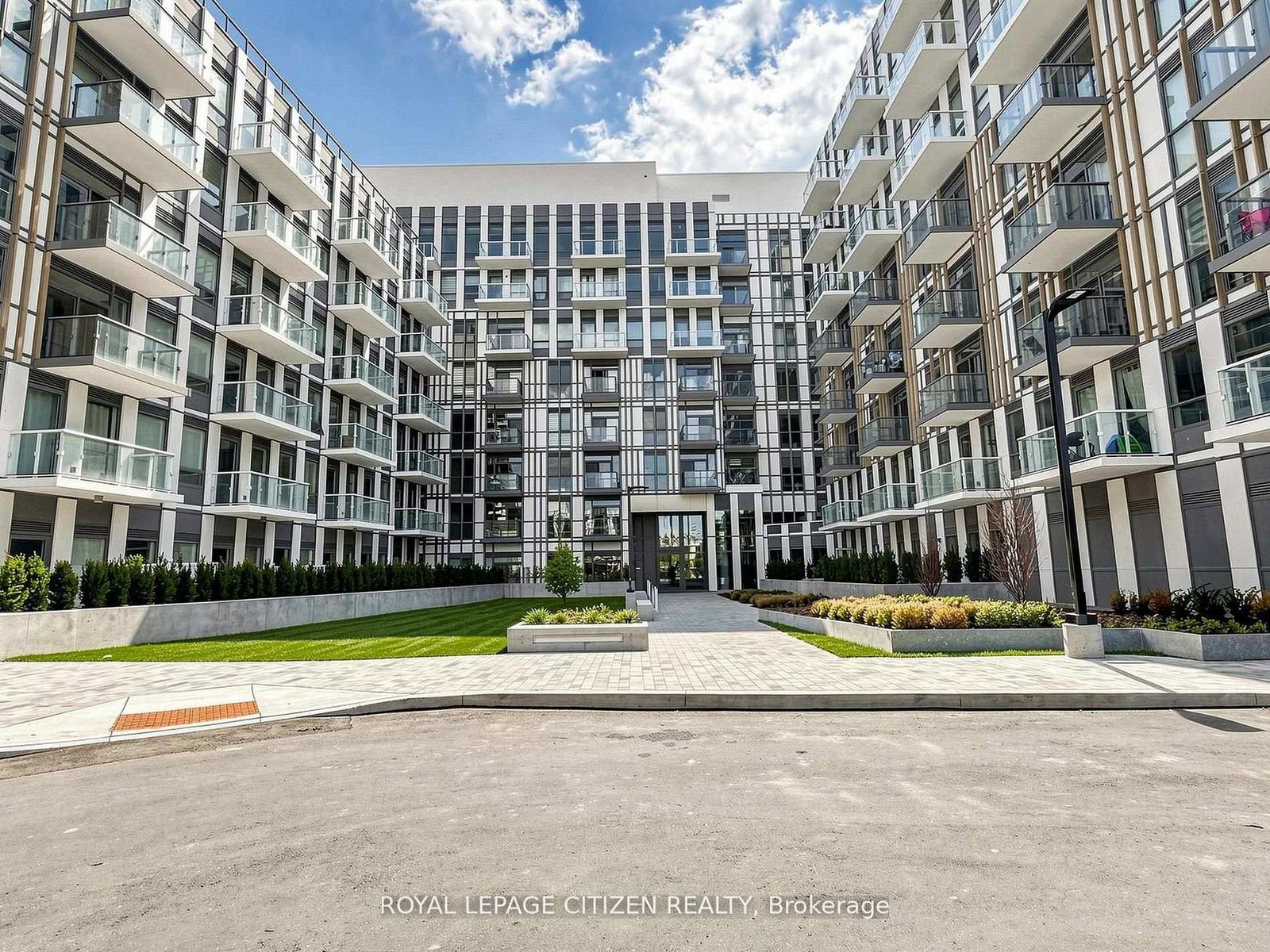 1005-dundas-street-oakville-ontario-w13776150