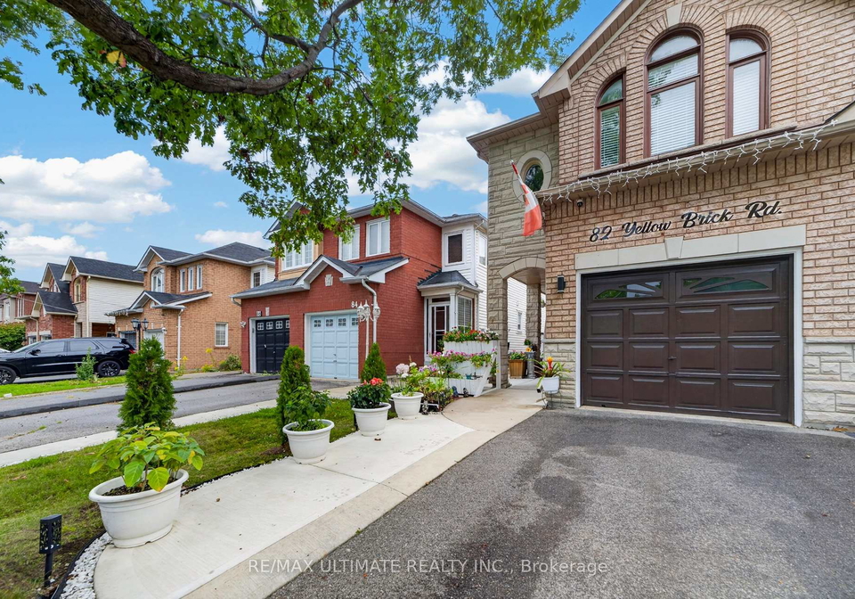 82-yellow-brick-road-brampton-ontario-w13776174