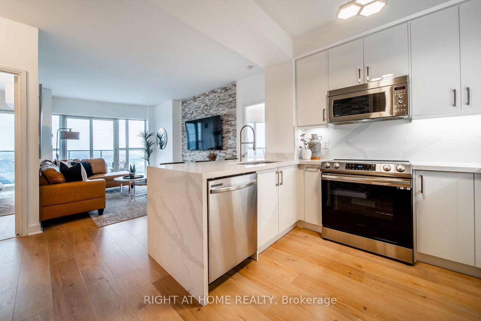 60-absolute-avenue-mississauga-ontario-w13776236
