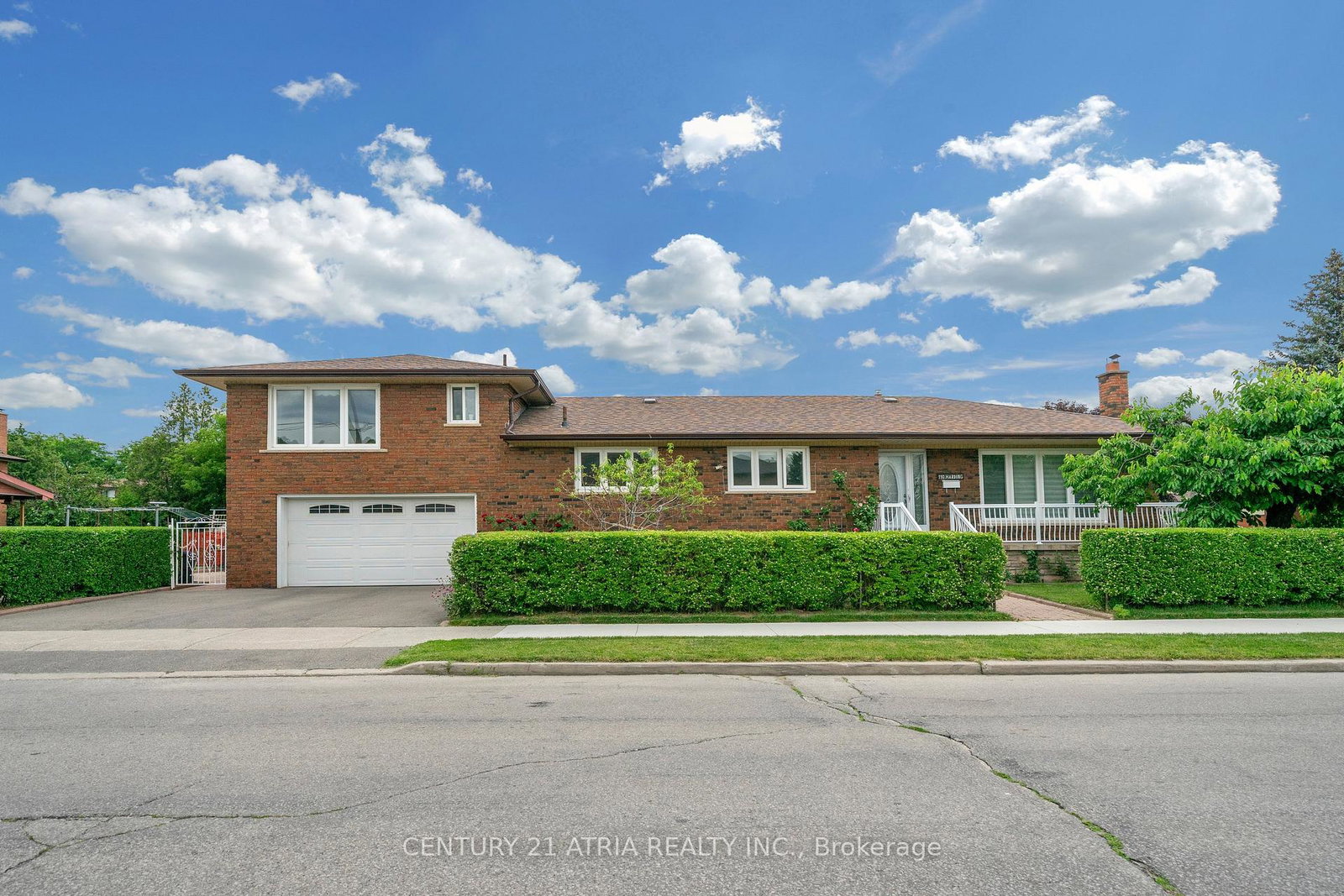 110-harding-avenue-toronto-north-york-ontario-w13776282