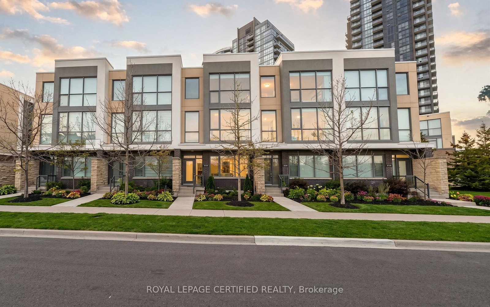 160-little-creek-road-mississauga-ontario-w13776366