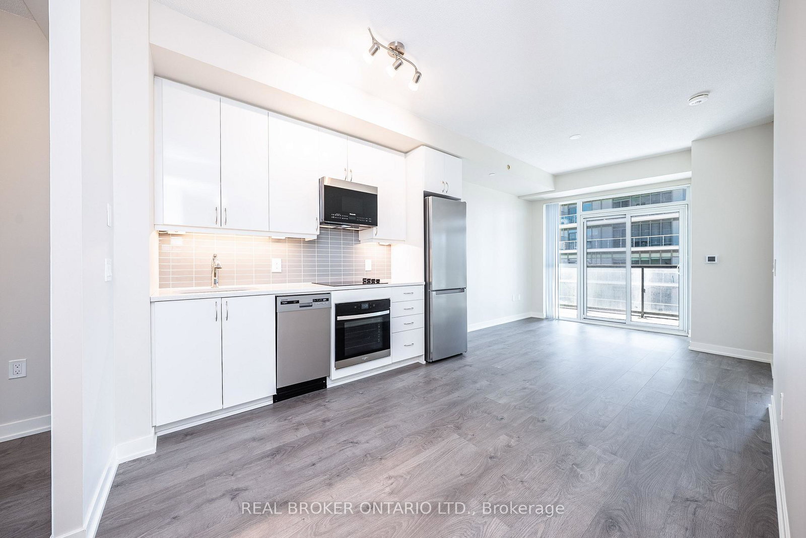 38-annie-craig-drive-toronto-etobicoke-ontario-w13776562