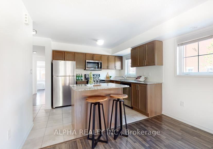 2488-post-road-oakville-ontario-w13776612