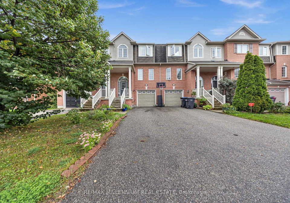 39-decker-hollow-circle-brampton-ontario-w13776650