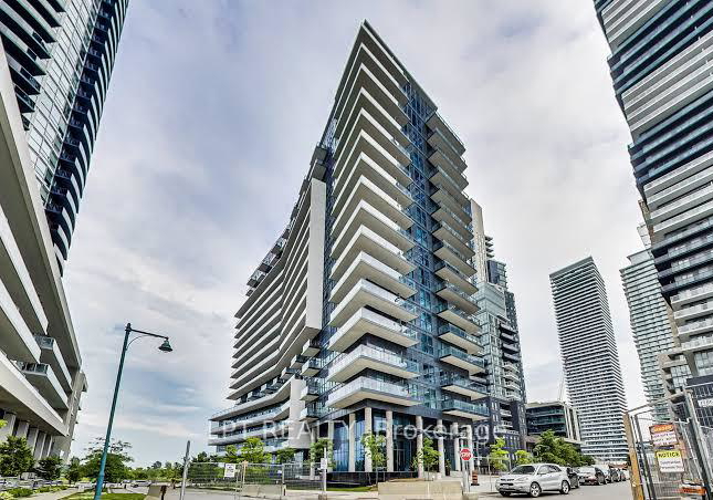 390-annie-craig-drive-se-toronto-etobicoke-ontario-w13777010