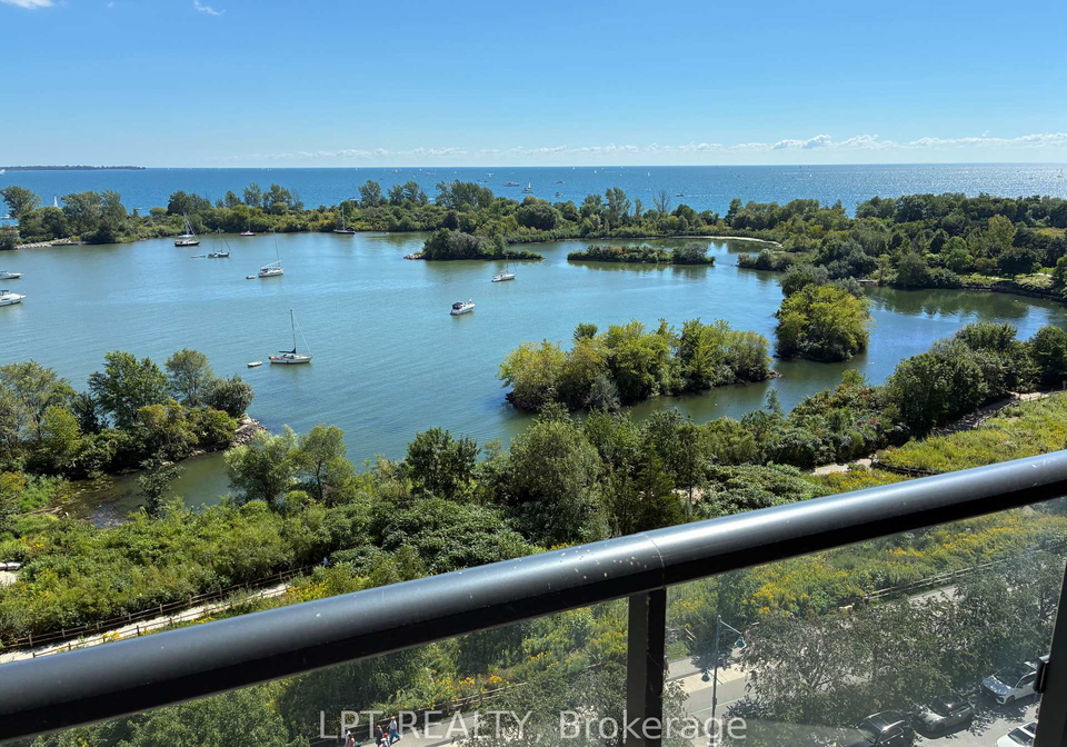 390-annie-craig-drive-se-toronto-etobicoke-ontario-w13777010