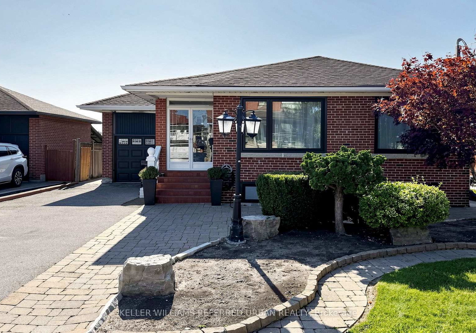 6-frankfort-avenue-toronto-north-york-ontario-w13777052