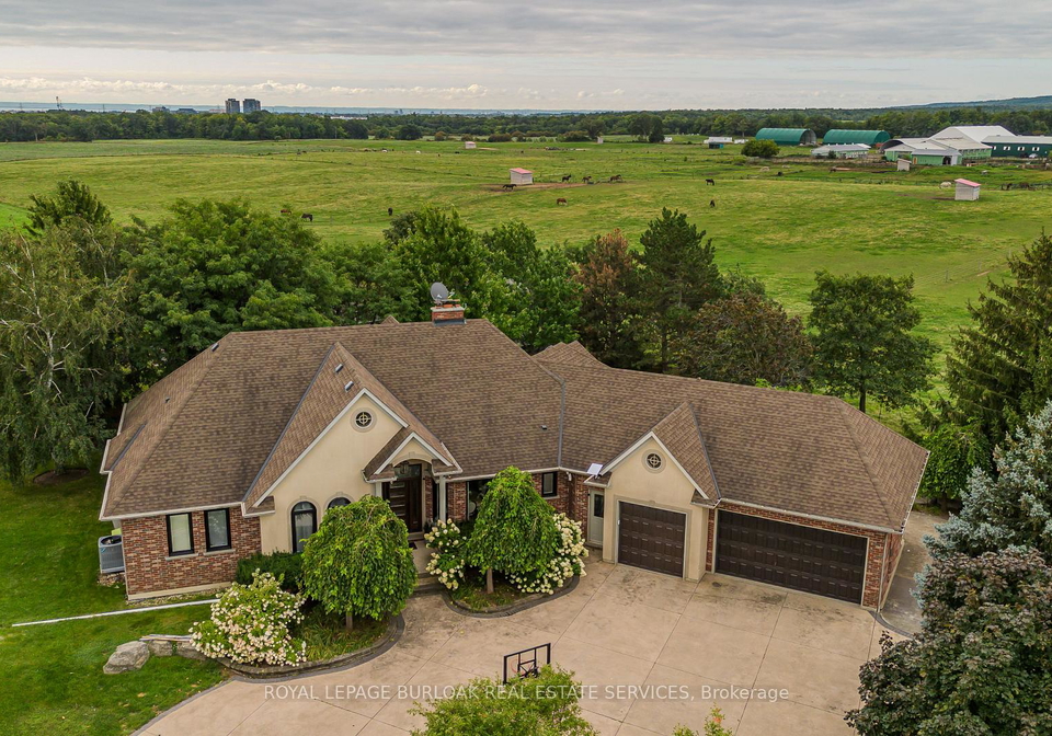 5200-2-side-road-burlington-ontario-w13777114