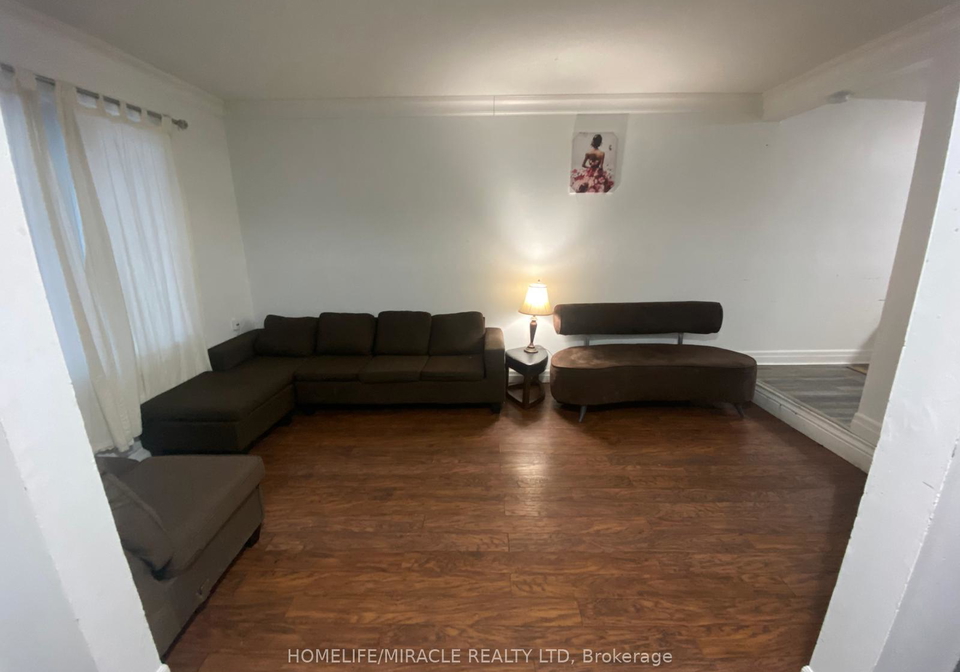 127-fanshawe-drive-brampton-ontario-w13777212