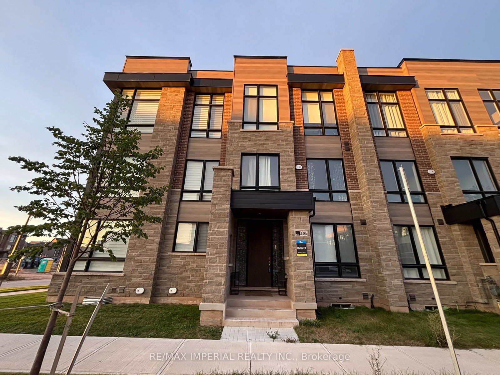3085-welsman-gardens-oakville-ontario-w13777284