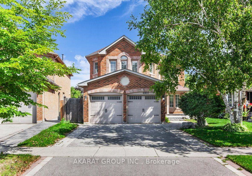 6907-gracefield-drive-mississauga-ontario-w13777386