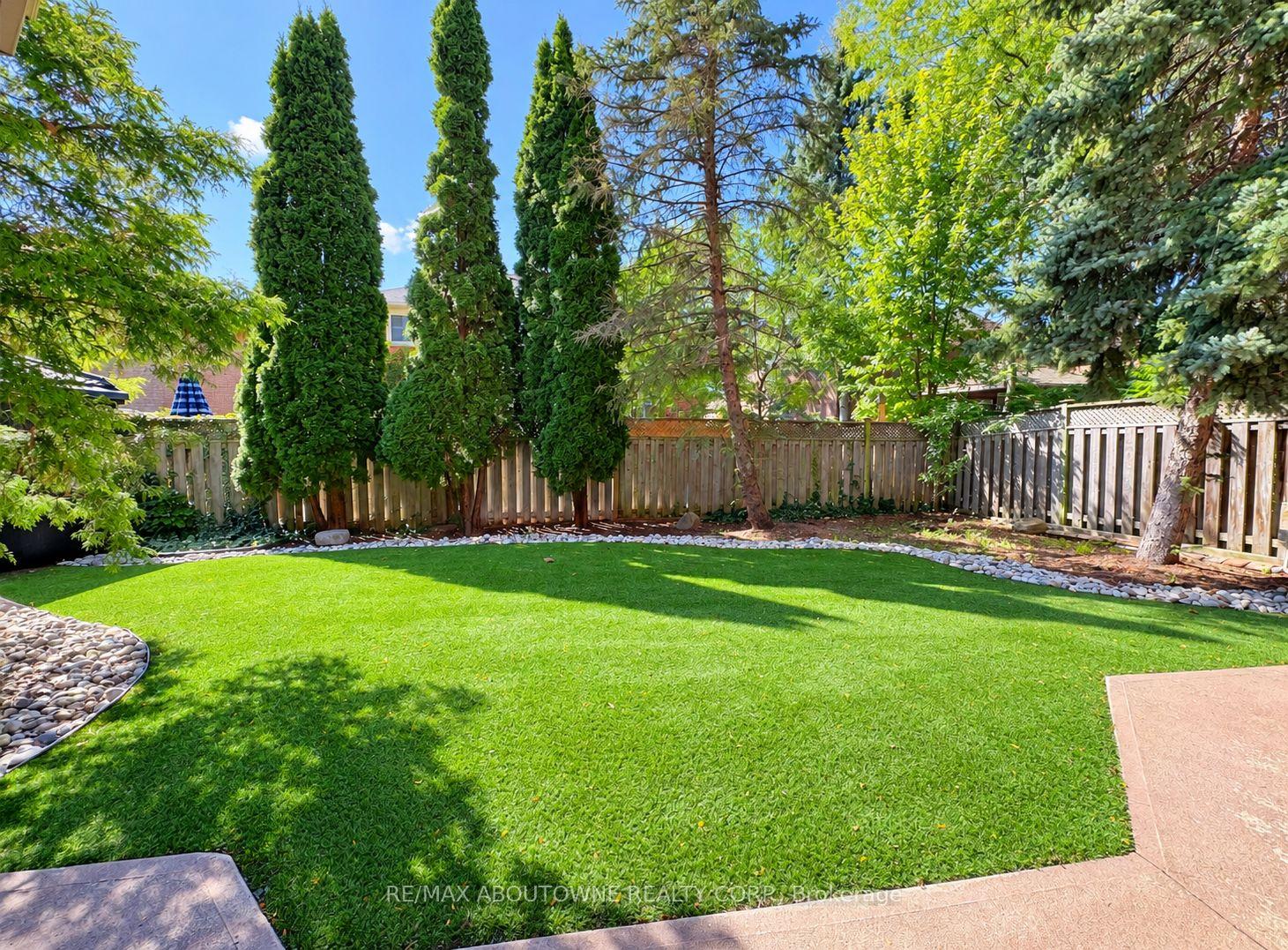 1374-heritage-way-oakville-ontario-w13777394