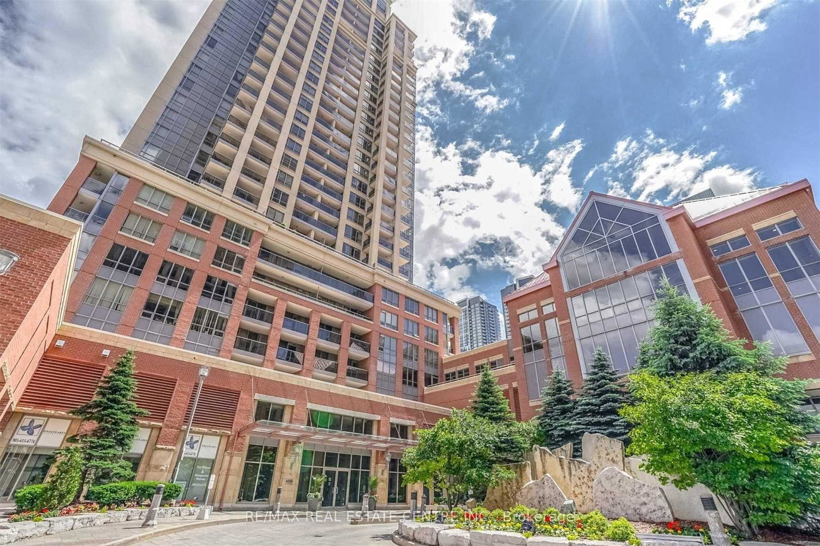 4080-living-arts-drive-mississauga-ontario-w13777666