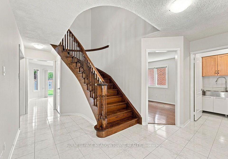 3268-cajun-crescent-mississauga-ontario-w13777698