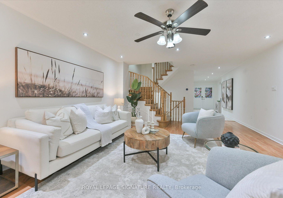 587-candlestick-circle-mississauga-ontario-w13777736
