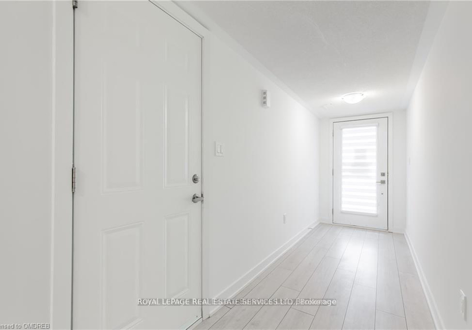 3047-cherry-blossom-burlington-ontario-w13777838