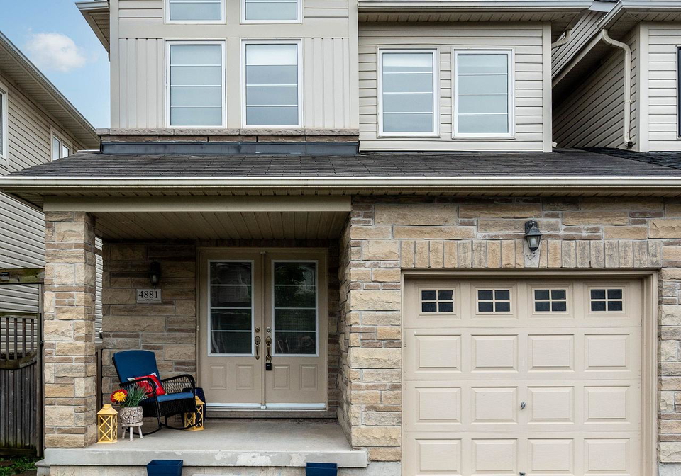 4881-e-capri-crescent-burlington-ontario-w13778196