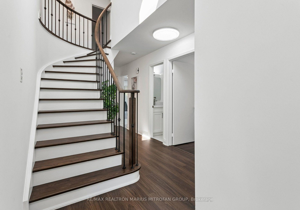 1287-willowbank-trail-mississauga-ontario-w13778540